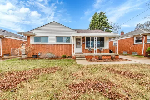 15141 Richmond St, Southgate, MI 48195