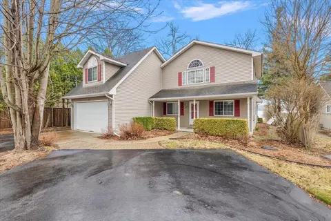 10434 Spring St, Tyrone, MI 48430