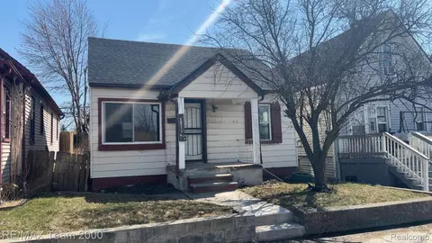 18771 Riverview St, Riverview, MI 48193