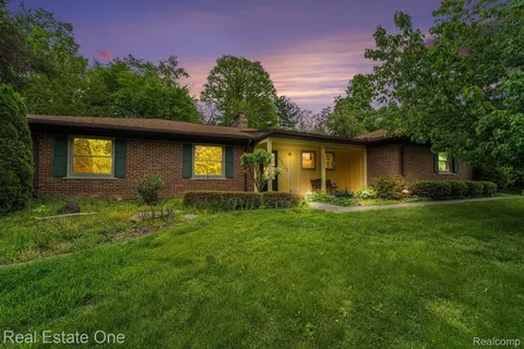 29030 Millbrook Rd, Farmington Hills, MI 48334
