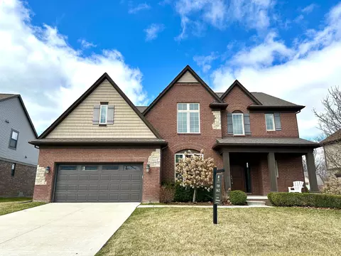 3922 Somerset Cir, Rochester Hills, MI 48309