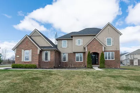 648 Melrose, Oakland, MI 48363