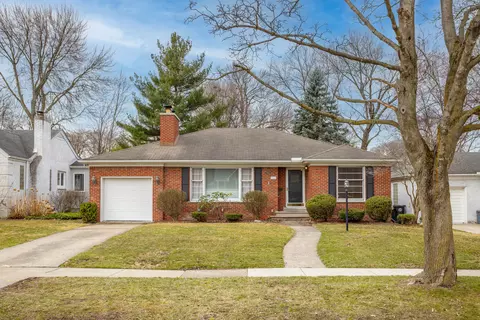 341 Ridgemont Rd, Grosse Pointe Farms, MI 48236