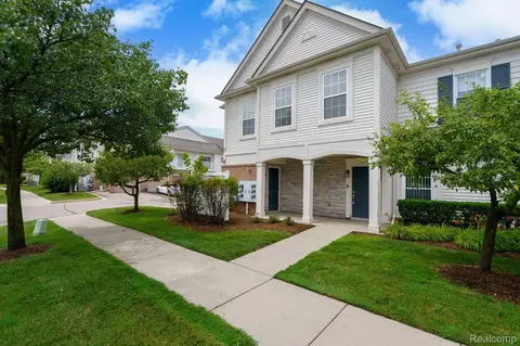 5200 Addington Dr 49 5 Dr #49, Commerce, MI 48390
