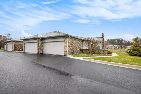 48630 Sutton Bay, Shelby Township, MI 48315