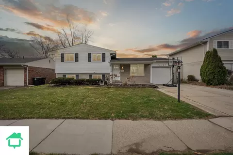 38167 Ross St, Livonia, MI 48154