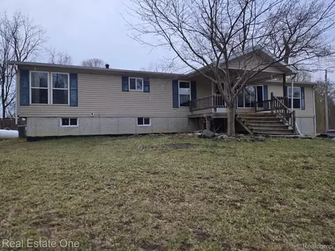 2592 Carson Hwy, Adrian, MI 49221