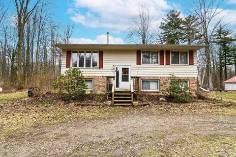 3695 Mclain Rd, Clyde, MI 48049