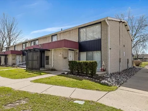 8299 Karam Blvd #1, Warren, MI 48093