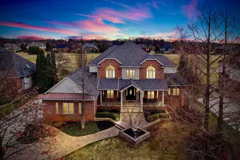 2665 Invitational Dr, Oakland, MI 48363