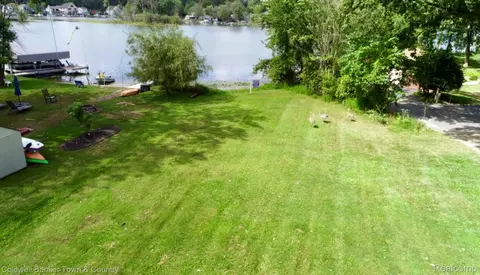 0 Riverside Dr, Hamburg, MI 48116