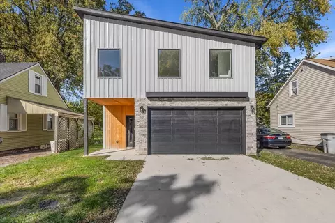 1541 E Madge Ave, Hazel Park, MI 48030