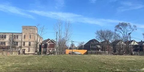 3637 E Palmer St, Detroit, MI 48211