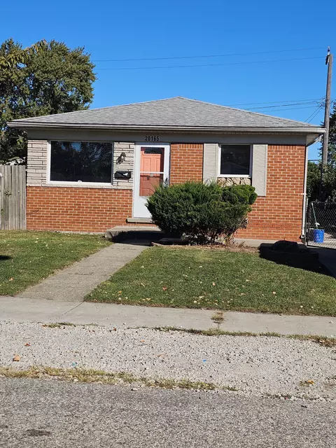 20165 Woodward St, Clinton Township, MI 48035