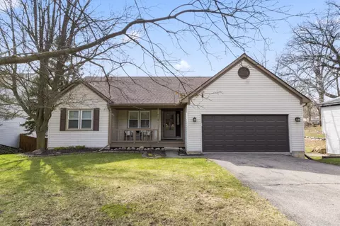 736 Pine Tree Rd, Orion, MI 48362
