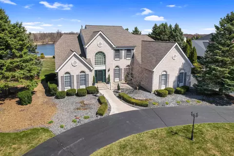 3068 Exeter Dr, Milford, MI 48380
