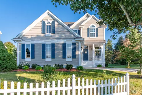 1123 Fountain View Ln, Oxford, MI 48371