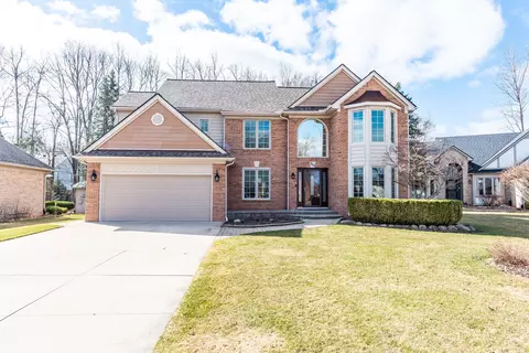 350 Jonathan Dr, Rochester Hills, MI 48307