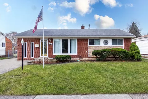 11230 Saar Dr, Sterling Heights, MI 48314