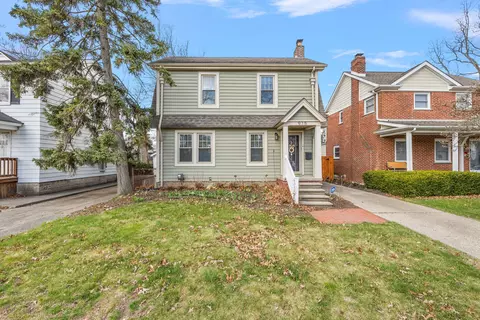 915 Farmdale St, Ferndale, MI 48220
