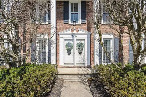 6640 Corral, West Bloomfield, MI 48324
