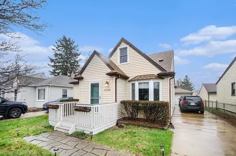 5640 N Karle St, Westland, MI 48185