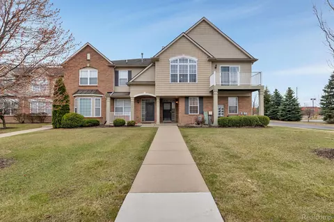14351 Timberline Dr, Taylor, MI 48180