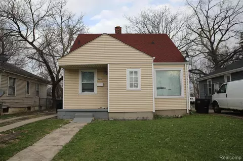 8848 Heyden St, Detroit, MI 48228