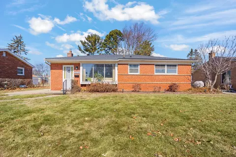 35516 Parkdale St, Livonia, MI 48150