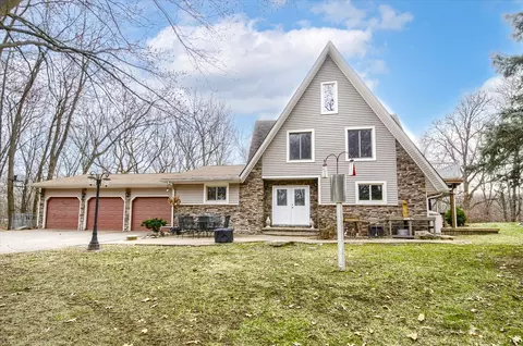 3600 Childers Rd, Groveland, MI 48462