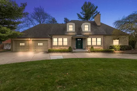 331 Crescent Dr, Dearborn, MI 48124