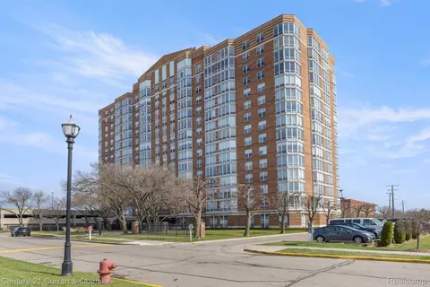 250 E Harbortown Dr #802, Detroit, MI 48207