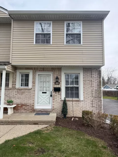 205 River Oaks, Plymouth, MI 48170