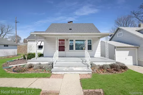 305 Dunham Ave, St. Joseph, MI 49085