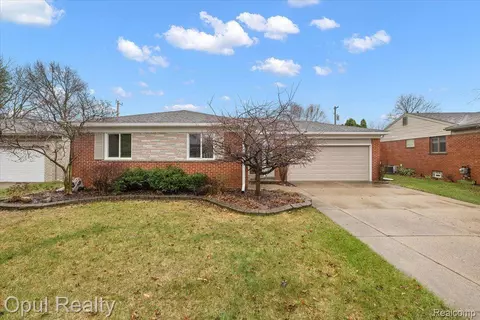 38979 Ross St, Livonia, MI 48154