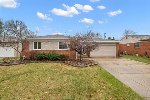 38979 Ross St, Livonia, MI 48154