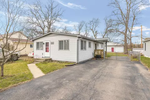 542 Snyder Rd, Highland, MI 48357
