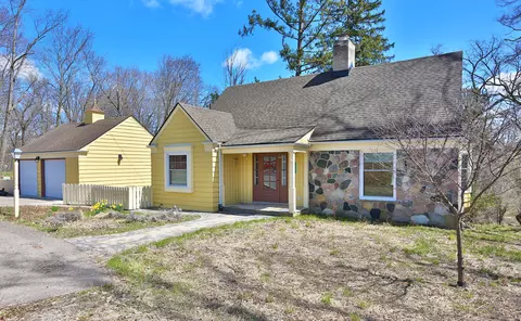 29232 Wellington St, Farmington Hills, MI 48334