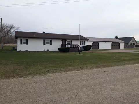 2247 Waterman Rd, Fremont, MI 48744