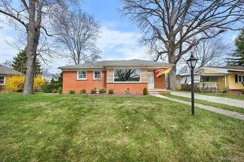 18722 Champaign Rd, Allen Park, MI 48101