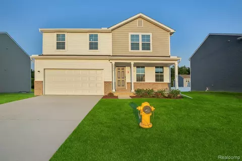 2236 Gunnison Ln, Monroe, MI 48162