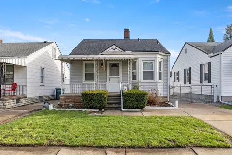 2106 Cicotte Ave, Lincoln Park, MI 48146