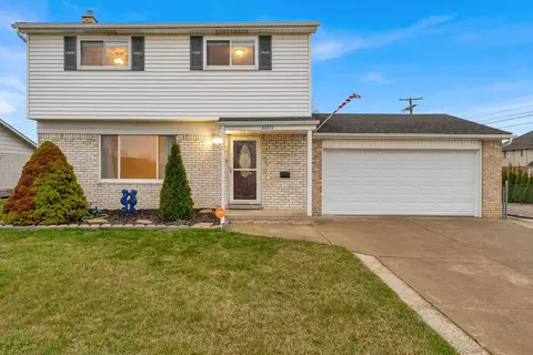 30557 Delton St, Madison Heights, MI 48071
