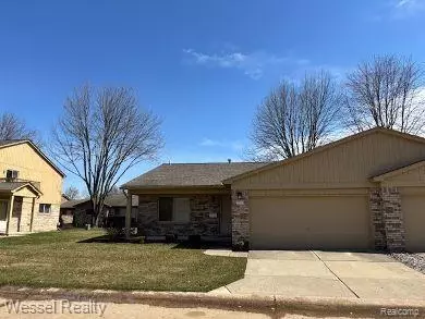 41400 Janet Cir 92 24 Cir #92, Clinton Township, MI 48038