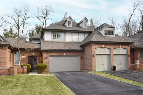 4074 Cranbrook Ct, Bloomfield Hills, MI 48301