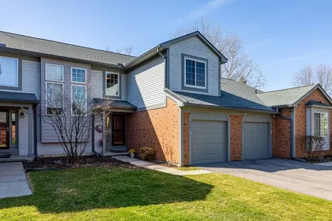 573 Winwood #BLDG 23, Walled Lake, MI 48390