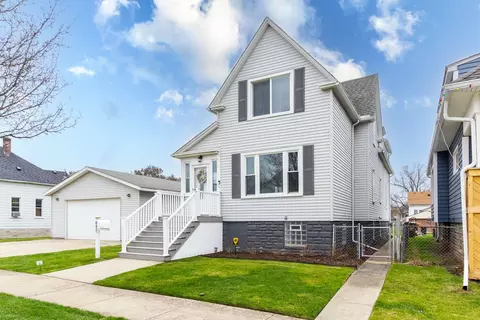 843 Cherry St, Wyandotte, MI 48192