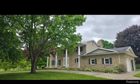 8114 Gale Rd, Goodrich, MI 48438