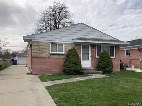 7535 Floral St, Westland, MI 48185