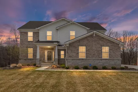 3390 Huntsman Blvd, Orion, MI 48360